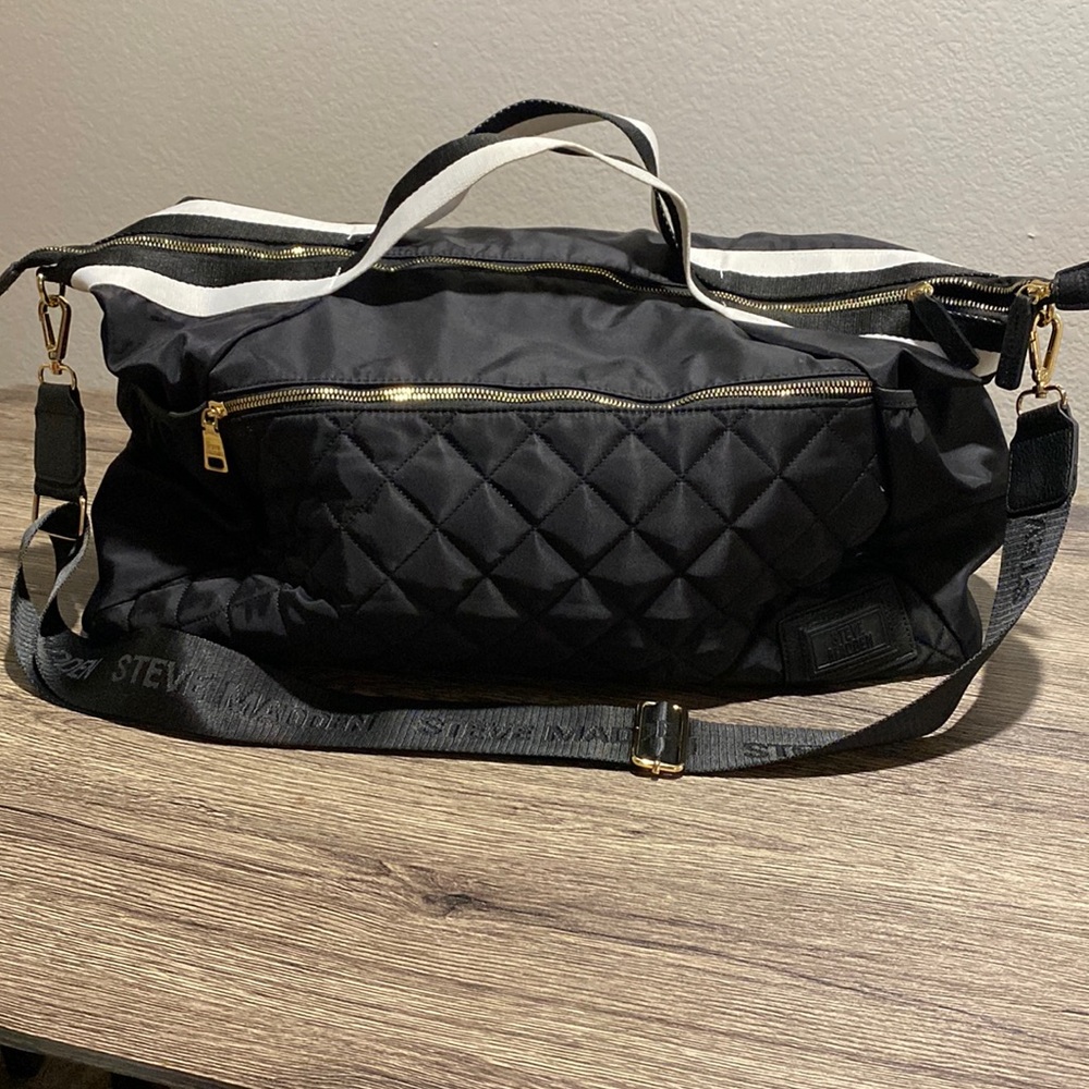 Black tote bag